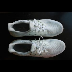adidas men’s ultraboost 2.0 triple white sneakers